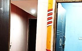 Goroomgo Teerth Guest House Varanasi Near Temple And Ganga Ghat